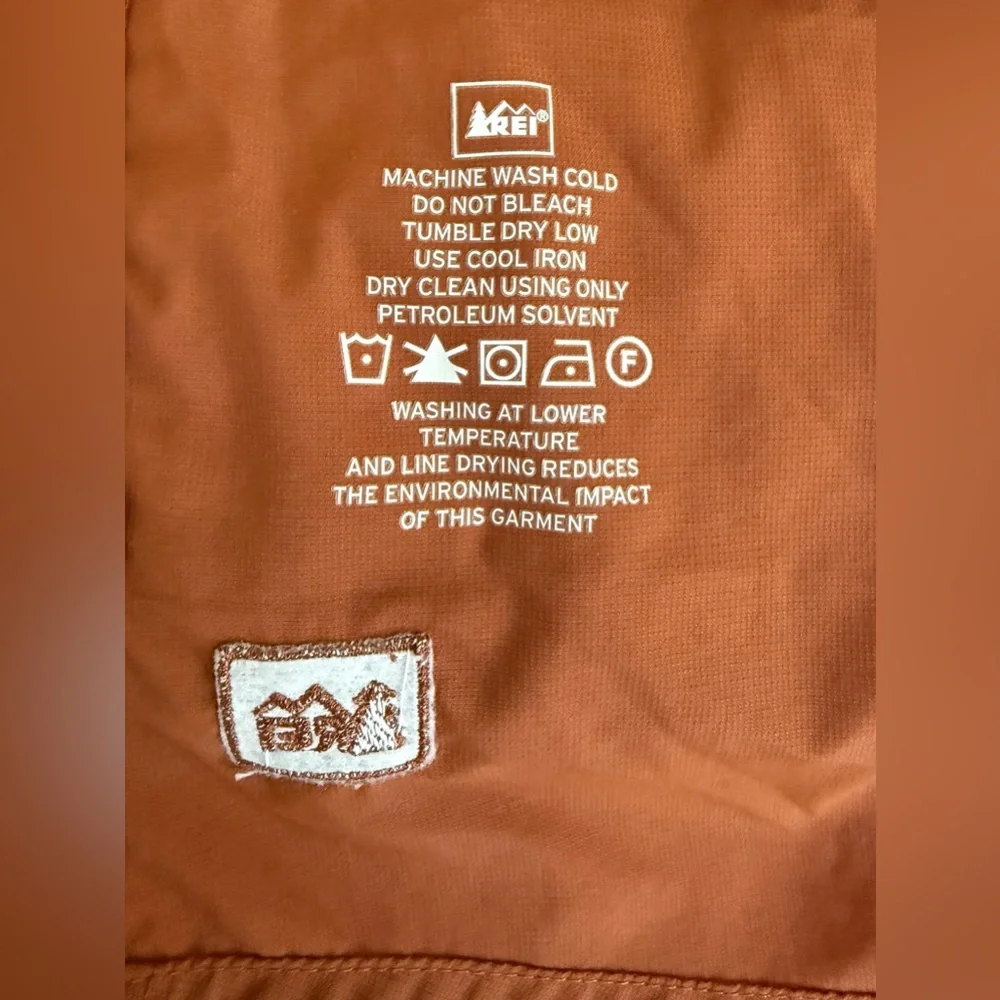 🏞️ REI Co-op Men’s Short-Sleeve Nylon Ventilated Hiking Shirt – Rust Orange (M) - Picture 9 of 15